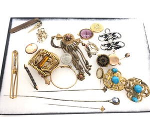 lot 178 image: Great Collection of Antique Victorian Jewelry Stick Pins etc
