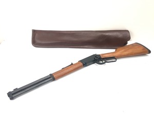 lot 204 image: Near Mint Carl Walther for Crosman Lever Action Short .177 Cal Air Rifle wLeather Holster