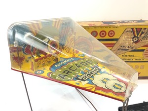 lot 236 image: Excellent Working Vintage MARX Automatic Arcade SHOOTING GALLERY Toy wOriginal Box