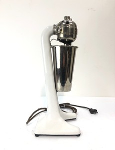 lot 251 image: Vintage 1930s Hamilton Beach No. 8 MaltShake Mixer