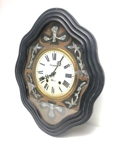 lot 256 image: Large Antique 19th Century Inlaid French Bakers Clock