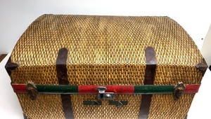 lot 19 image: Fantastic Antique 1920s Era Woven BambooRattan Chest