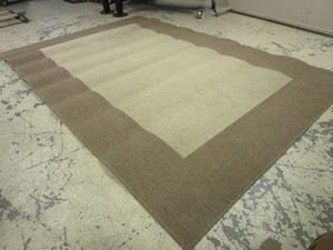 AREA RUG, 9.5 x 6.5