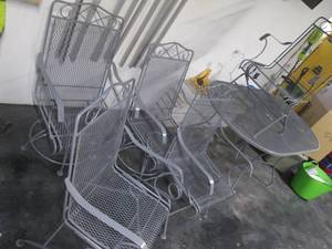 lot 10 image: Outdoor Metal Patio Table (63 X 38...