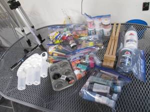 lot 16 image: (2) Easels, Paint Brushes, Mixing T...