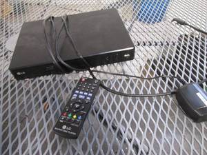 lot 28 image: LG Blue Ray Player With Remote...