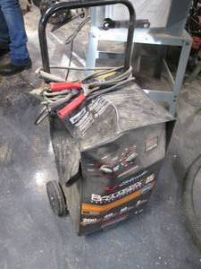 lot 47 image: Schumacher Electric Battery Charger...