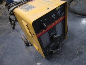 lot 48 image: Northern Industrial 200 Stick Welde...