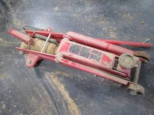 lot 50 image: Large Jack On Wheels See Photos...