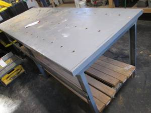 lot 80 image: Large Heavy Duty Work Bench Metal ...