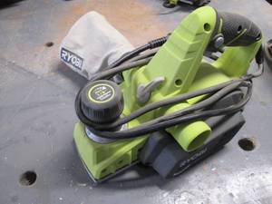lot 111 image: Ryobi Electric HPL52 34 Kickstand...