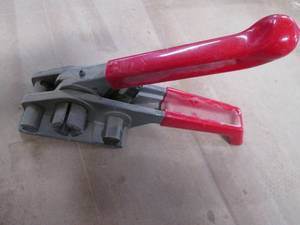 lot 136 image: Metal Bander...
