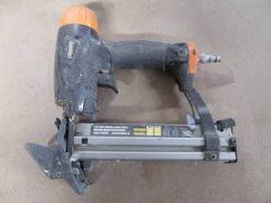 lot 149 image: Freeman Nail Gun...