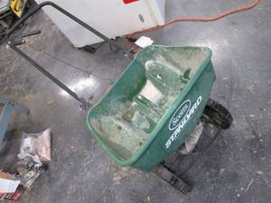 lot 160 image: Scotts Lawn Spreader...