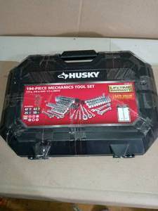 lot 43 image: Mechanics Tool Set (194-Piece) by Husky - package is damaged, nothing missing