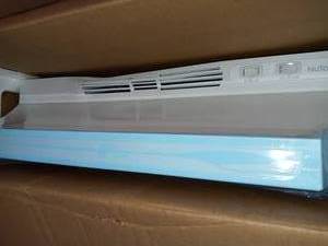 lot 101 image: RL6200 Series 24 in. Ductless Under Cabinet Range Hood with Light in White by Broan-NuTone- open box slighlty damged