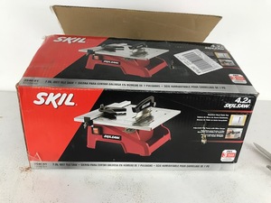 lot 29 image: Skilsaw 7 Wet Tile Saw (Used)