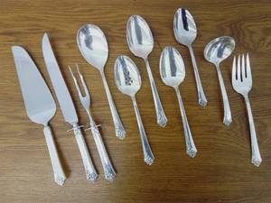 61 Piece Oneida Damask Rose Sterling Silver Flatware Set