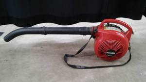 lot 6 image: HOMELITE YARD BROOM  BLOWER