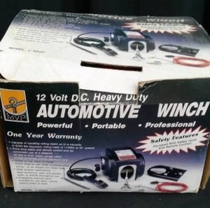 lot 14 image: 12 VOLT  DC AUTOMOTIVE WINCH