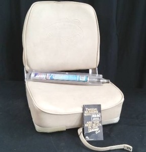 lot 47 image: NEWOLD B&M BRANDED BOAT SEAT