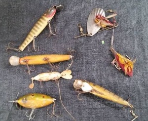 lot 60 image: VINTAGE FISHING TACKLE
