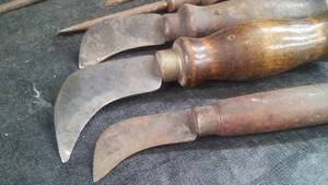 lot 94 image: ANTIQUE  VINTAGE WOOD HANDLED TOOLS