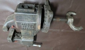 lot 150 image: 3 12 MORGAN VISE CO VISE