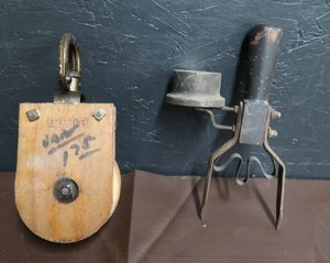lot 167 image: VINTAGE STARLINE BLOCK AND TACKLE ANTIQUE VOLT TESTER