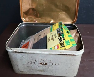 lot 176 image: VINTAGE BREAD BOX WITH SANDPAPER