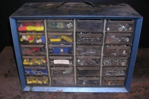 lot 129 image: METAL GARAGE ORGANIZER. FULL