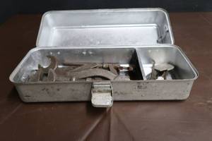 lot 184 image: TOOLS