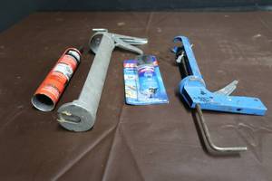 lot 202 image: TOOLS