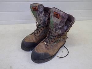lot 16 image: Size 14 Insulated Hunting Boots