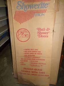 lot 10 image: Glass Tub Doors 54 x 56