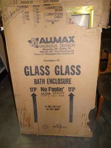lot 27 image: Glass Tub Doors 54 x 56
