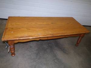 lot 47 image: Oak Coffee Table