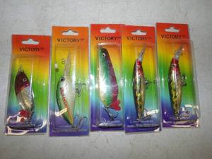 lot 51 image: 5 Fishing Lures