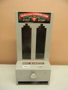 lot 4 image: Vintage - RARE GRAY, Delicious Chewing Gum 1 Cent Machine - Spearmint Peppermint Gum Vending Machine coin op general store - WITH KEYS - NICE - APPROX 8 BY 16 - SEE PICTURES