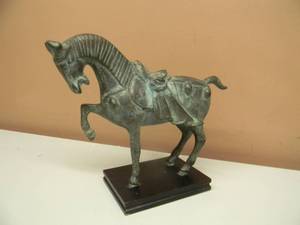 lot 21 image: VINTAGE Prancing War Horse Statue Cast Iron Tang Dynasty on Wood Stand - VERY COOL PIECE