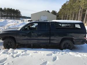 lot 2 image: 2006 Dodge Dakota ST