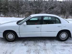 lot 2 image: 1997 Buick Park Avenue