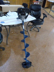 lot 9 image: Polar Fire 8 Ice Auger