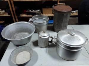 lot 13 image: Vintage Aluminum & Galvanized Ware