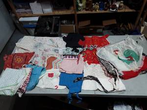 lot 14 image: Lot Of Vintage Kitchen Aprons
