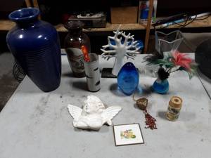 lot 21 image: Lot Of Assorted Blown Glass, Pottery, Figurines, Large Vase By Hesley