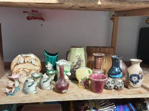 lot 24 image: Lot Of Vintage Pottery & Figurines