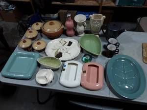 lot 30 image: Large Lot Of Redwing Dishes & Other Pottery