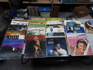 lot 35 image: 35-Record Albums