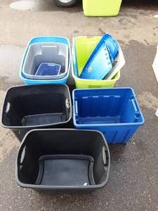lot 48 image: Assorted Bins & Lids (Not Matching Up)
